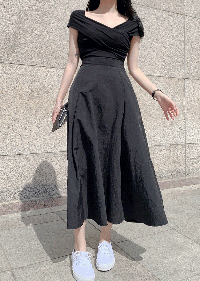 pin tuck flare long-skirt